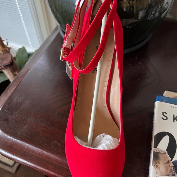 COPY - high heels shoes.New, still in bags and original box. Size 8 - Picture 2 of 11